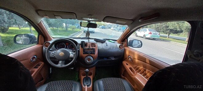 Nissan Sunny-8