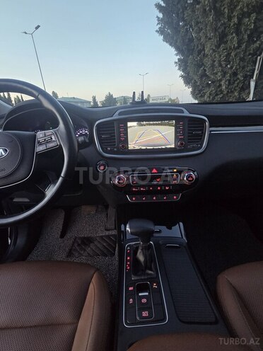 Kia Sorento-11