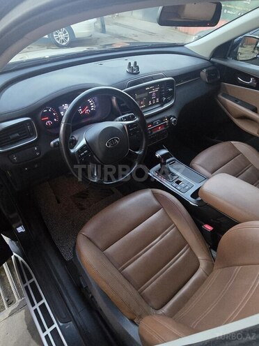 Kia Sorento-14