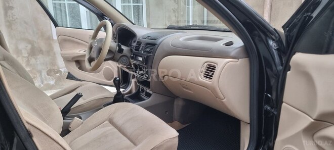 Nissan Sunny-16