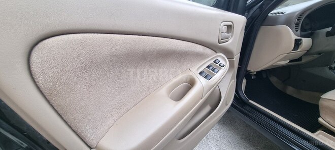 Nissan Sunny-18