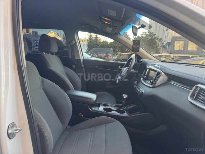Kia Sorento-14