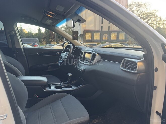Kia Sorento-15