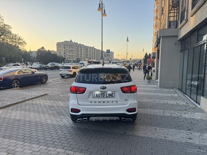 Kia Sorento-11
