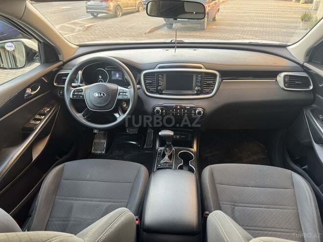 Kia Sorento-12