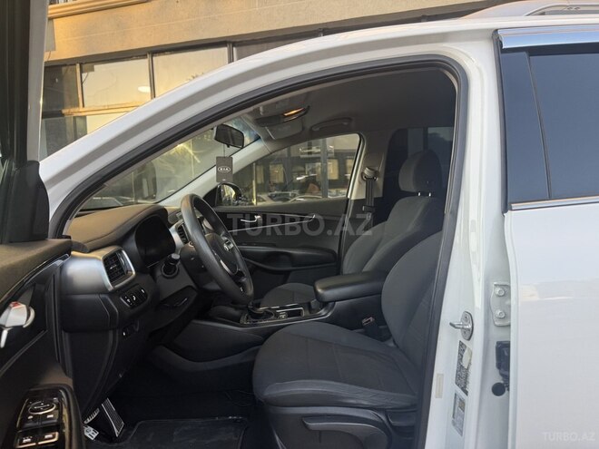 Kia Sorento-19