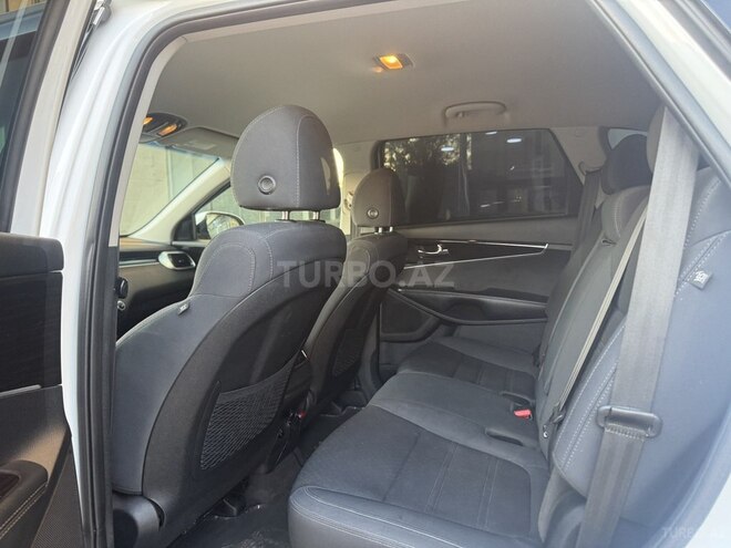 Kia Sorento-25