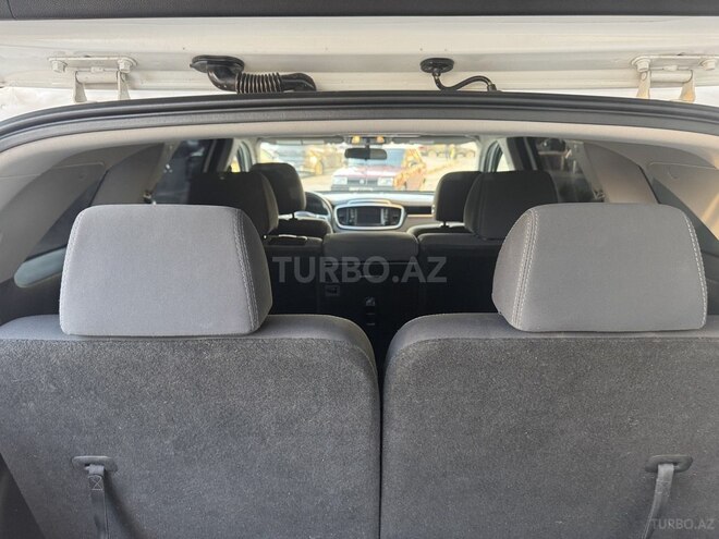 Kia Sorento-26