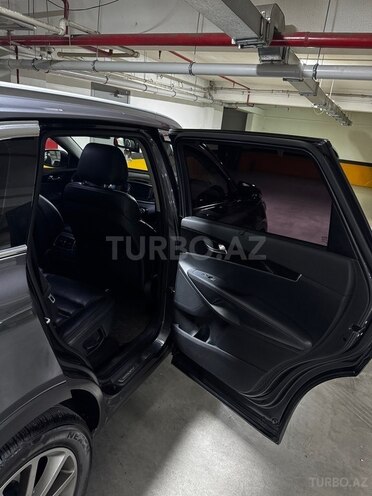 Kia Sorento-8