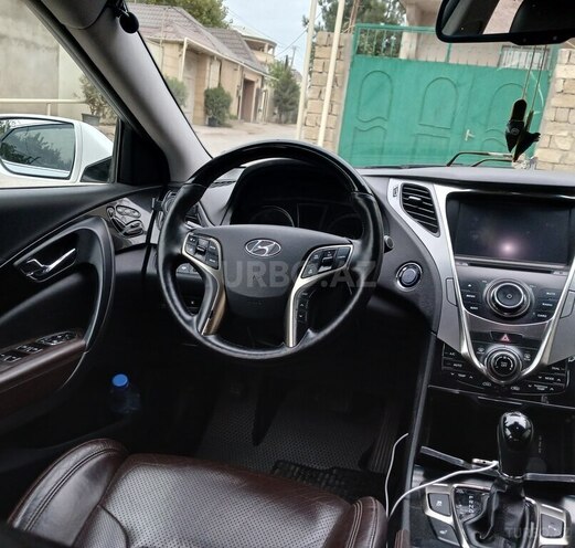 Hyundai Azera-8