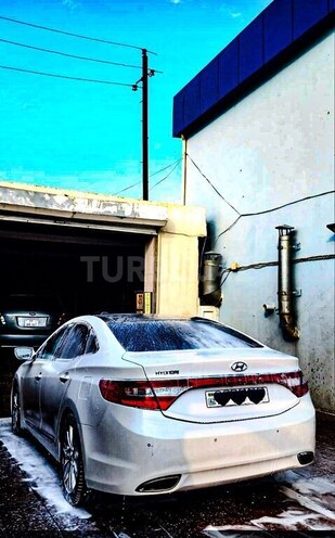Hyundai Azera-5
