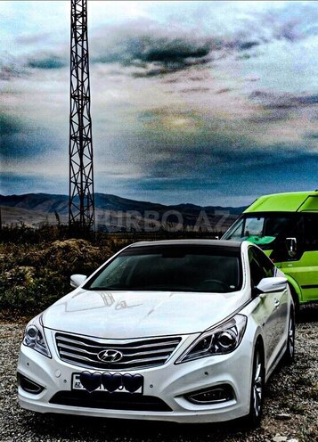 Hyundai Azera-10