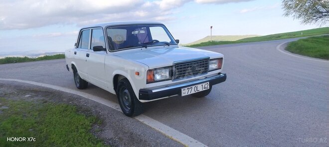 LADA (VAZ) 2107-1