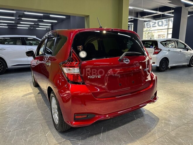 Nissan Note-9