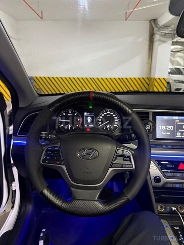 Hyundai Avante-2