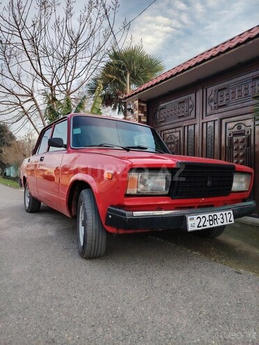LADA (VAZ) 2107-1