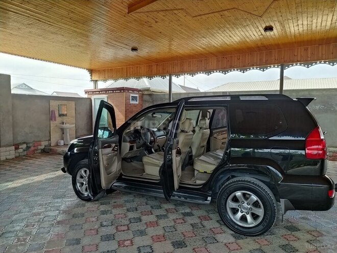 Toyota Land Cruiser Prado-4
