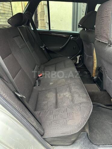 Mercedes C 200-8