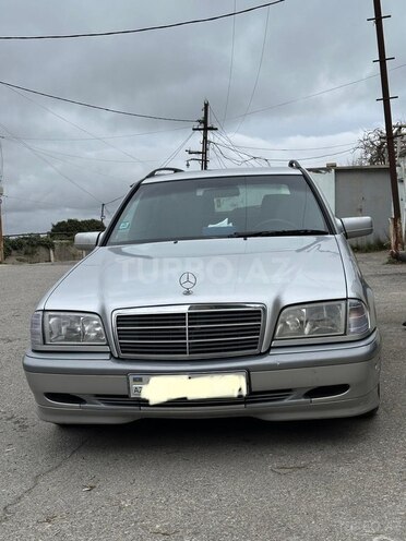 Mercedes C 200-1