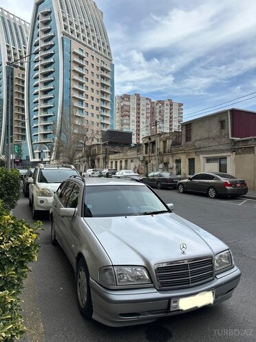 Mercedes C 200-2