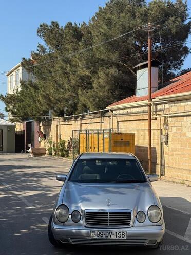 Mercedes E 220-7