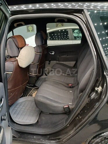 Renault Scenic-8