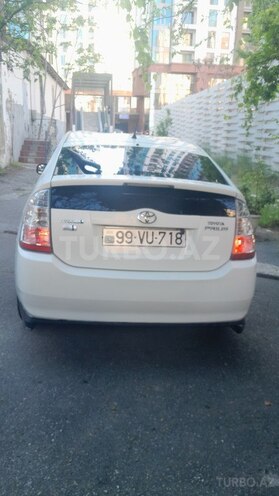 Toyota Prius-3