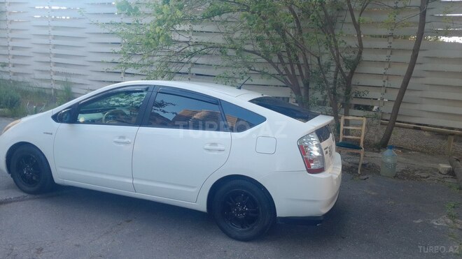 Toyota Prius-6
