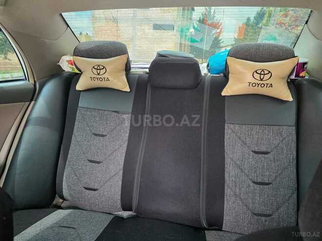 Toyota Corolla-6