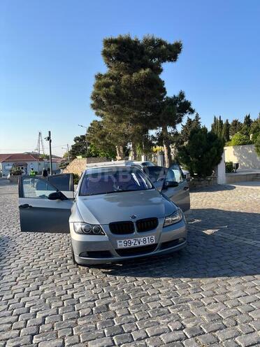 BMW 320-2