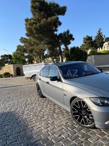 BMW 320-3