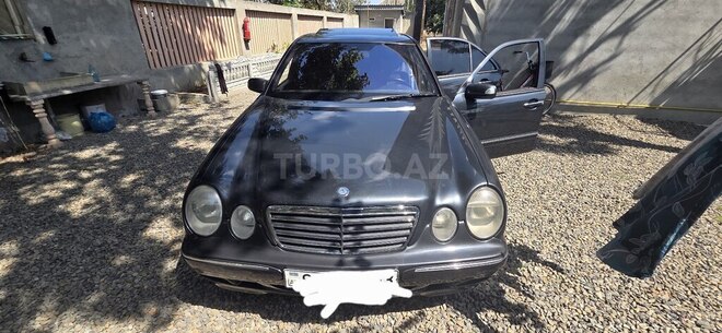 Mercedes E 220-5