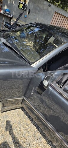 Mercedes E 220-16