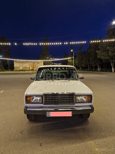 LADA (VAZ) 2107-2