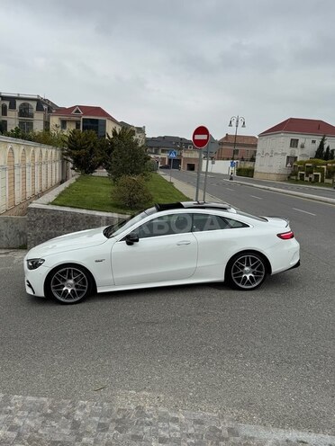 Mercedes E 220 d-6