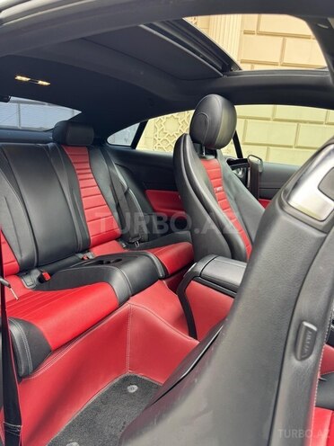Mercedes E 220 d-13