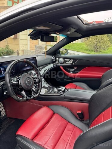 Mercedes E 220 d-11