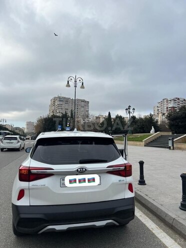Kia Seltos-2