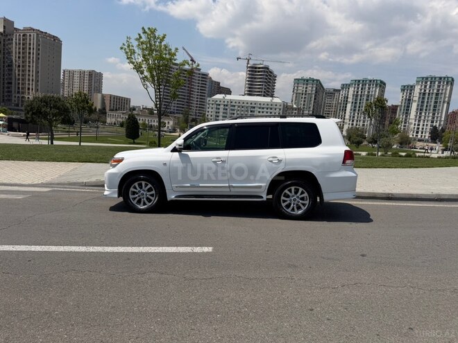 Toyota Land Cruiser-5
