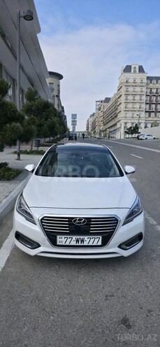Hyundai Sonata-1