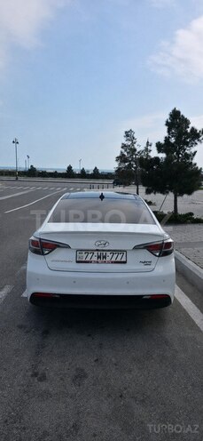 Hyundai Sonata-2