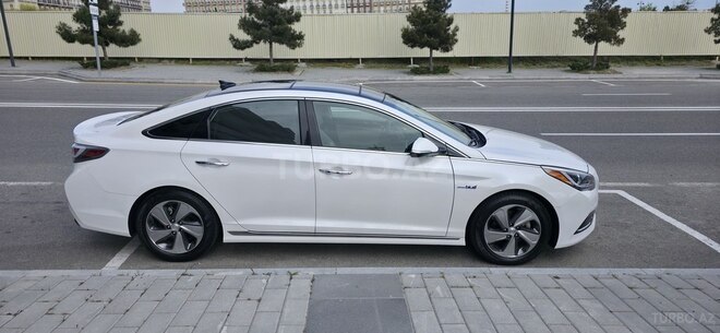 Hyundai Sonata-4