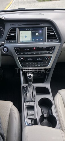 Hyundai Sonata-8