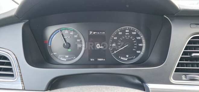 Hyundai Sonata-9