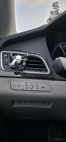 Hyundai Sonata-11