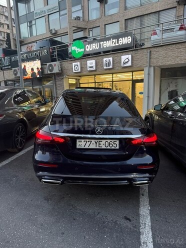 Mercedes E 300-8