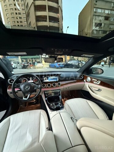 Mercedes E 300-6