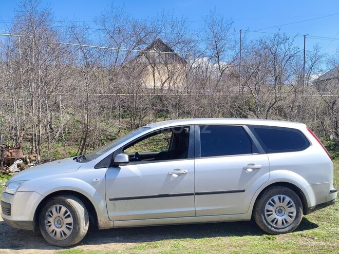 Ford Focus-7