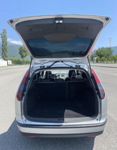 Ford Focus-12