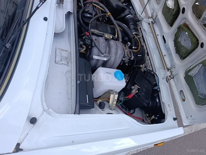 LADA (VAZ) 2107-2